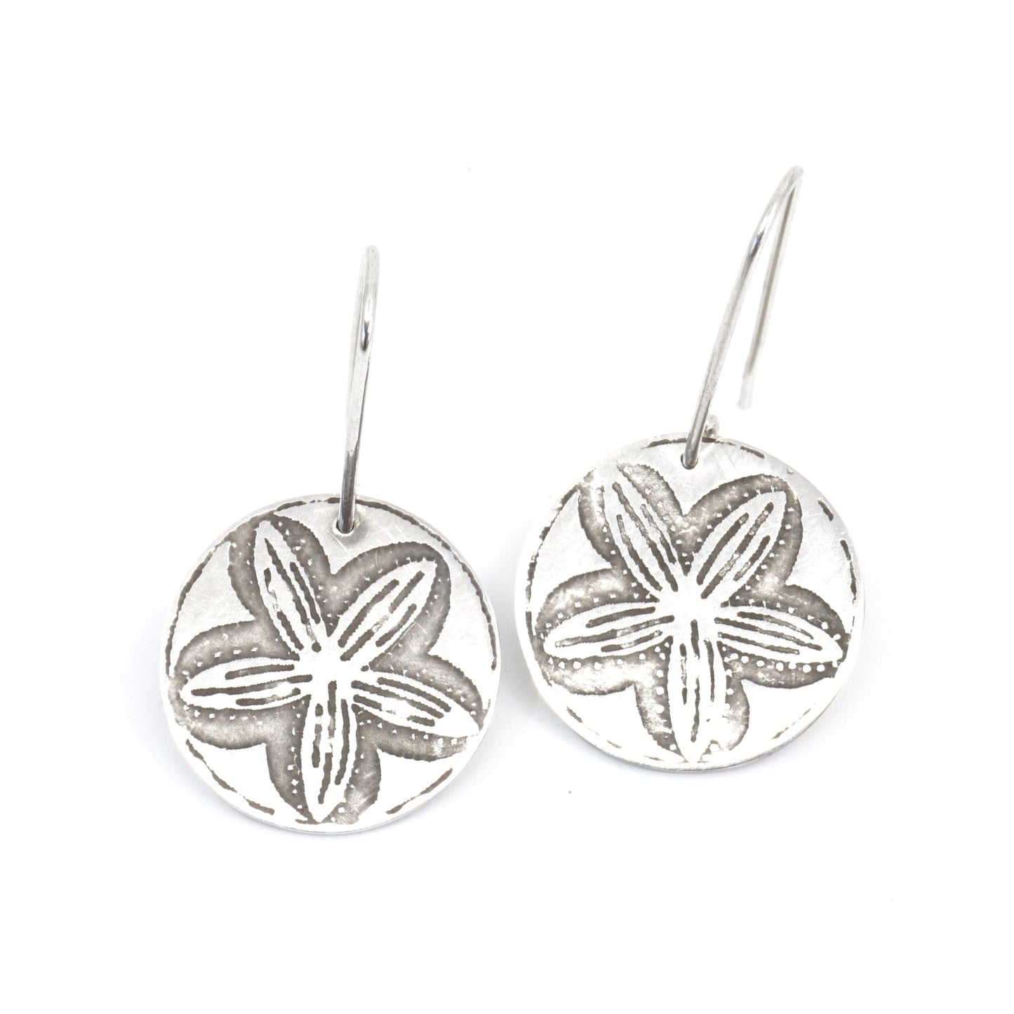 Running Marsh Flower Etched Round Sterling Silver Drop Earrings